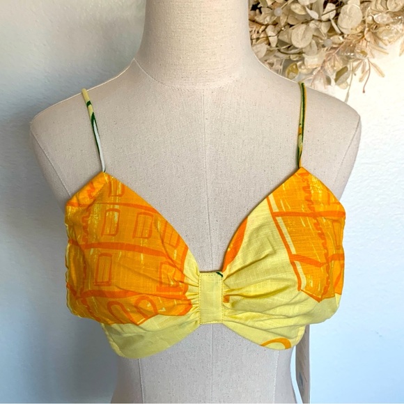 SABO Tillie Strappy Crop Top in Amalfi Citrus Print Yellow Oranges Lemon Print - Picture 4 of 13